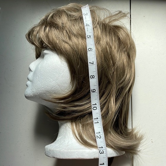 NWT 15” dark blonde natural shaggy layers puff 80’s volume realistic Abba wig - Picture 13 of 16